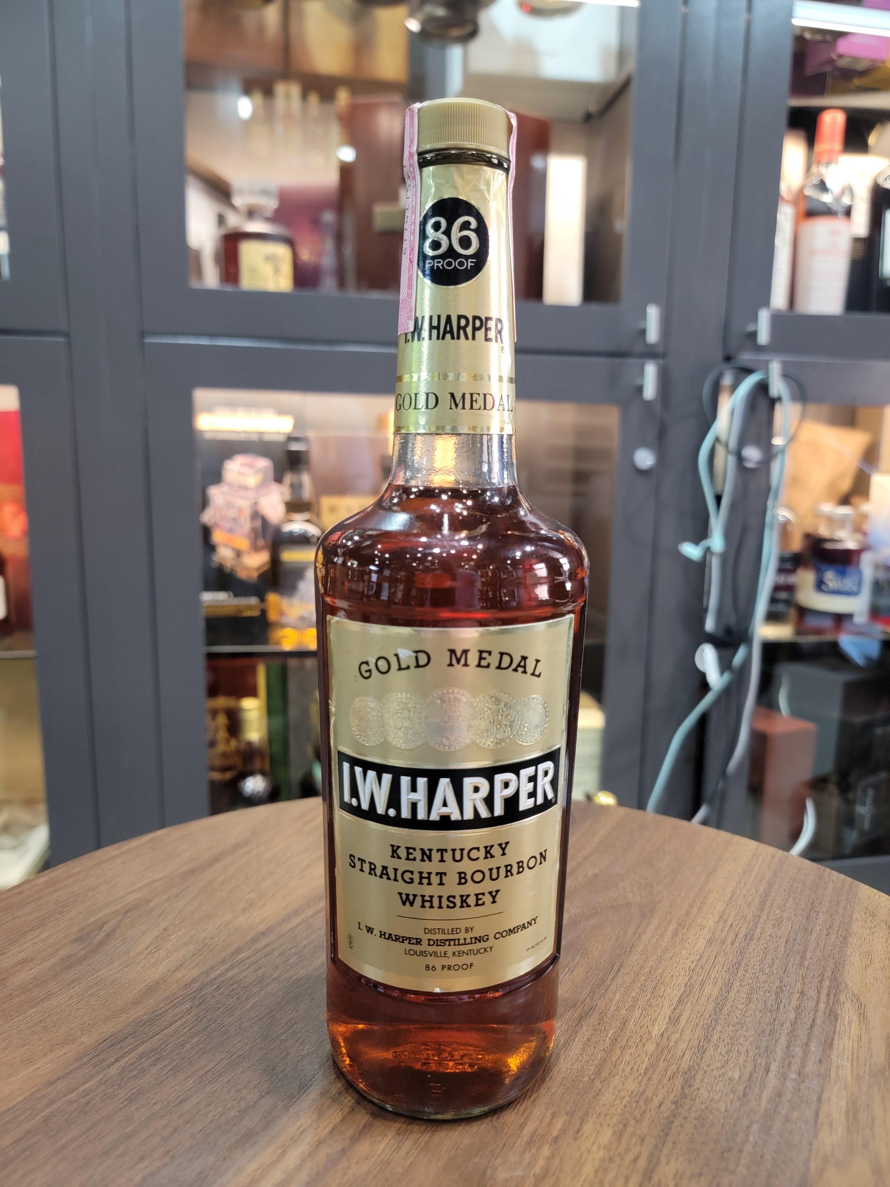 IW Harper Bourbon 86 Proof - 1970s – The Bourbon Concierge
