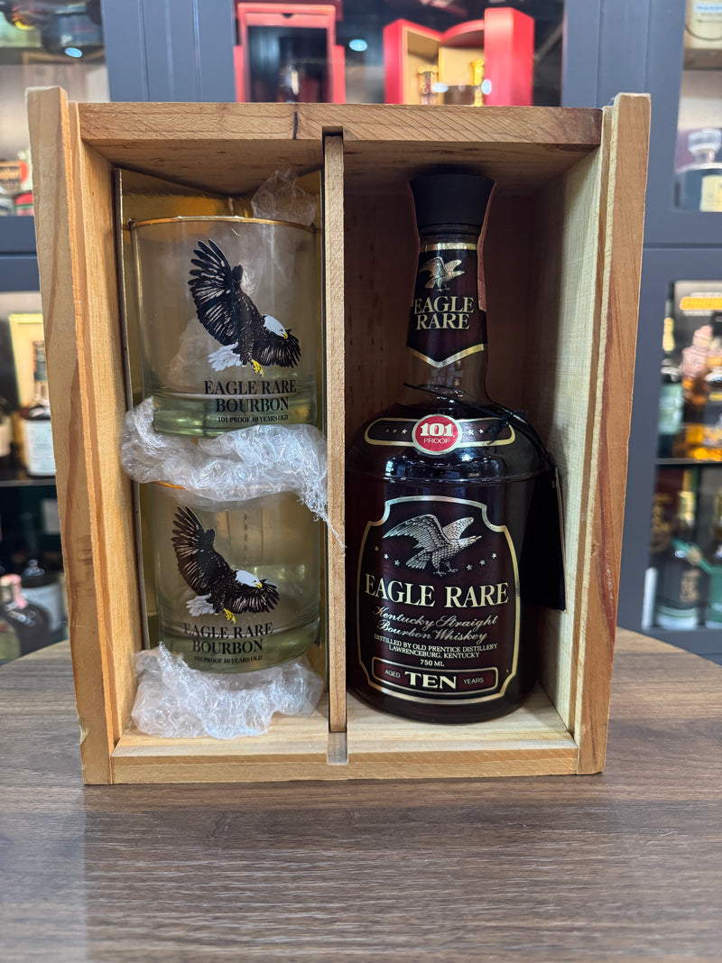 Eagle Rare 10 Year Old Gift Set - Lawrenceburg - 10 Year Old, 101 Proof [Wood Box & Glasses]