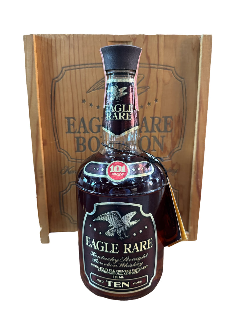 Eagle Rare 10 Year Old Gift Set - Lawrenceburg - 10 Year Old, 101 Proof [Wood Box & Glasses]