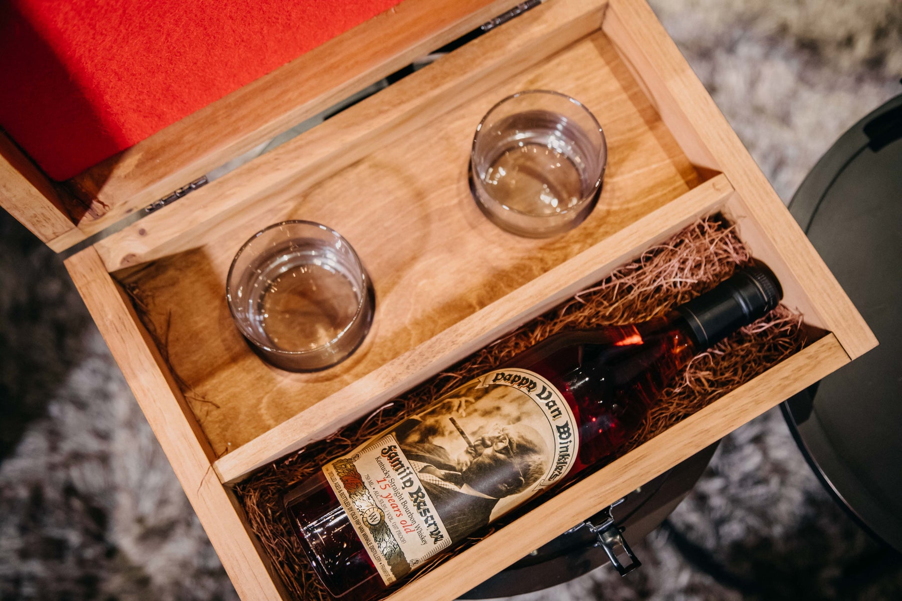 Boss Man" Pappy Van Winkle 15 Year Bourbon Handcrafted Gift Box – The Bourbon Concierge